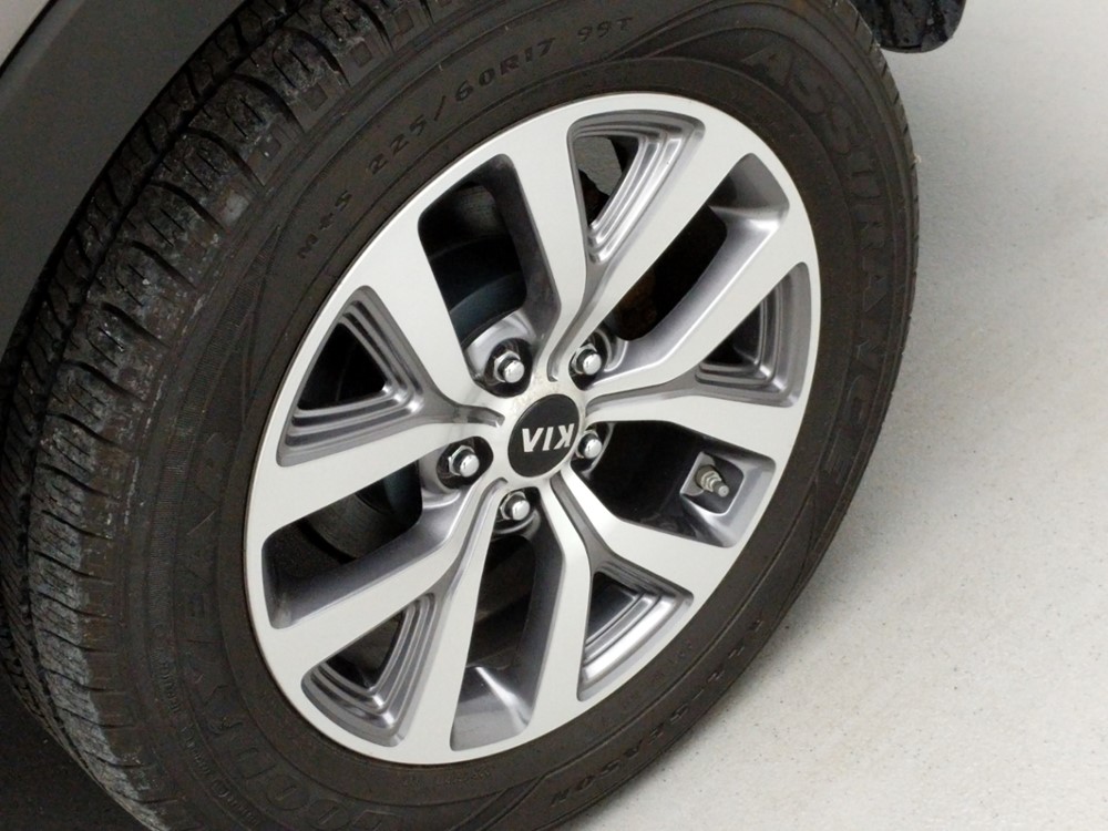 2014 Kia Sportage - Wheel