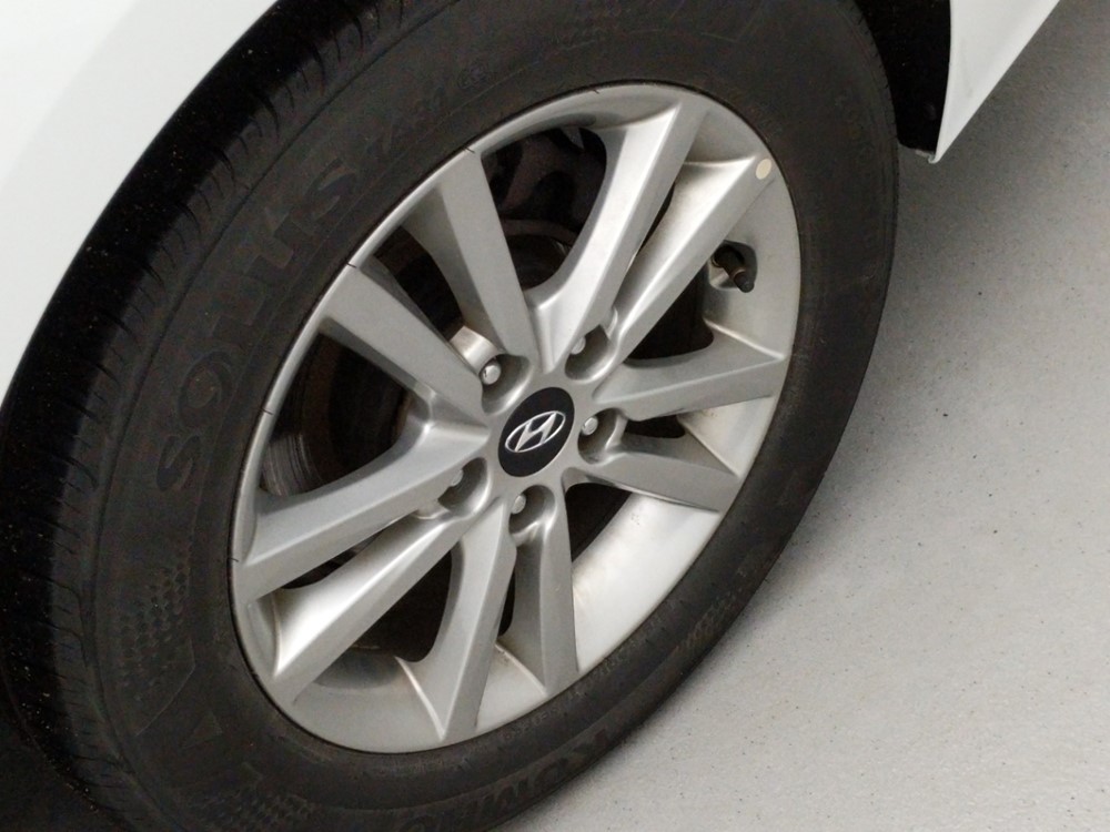 2017 Hyundai Sonata - Wheel