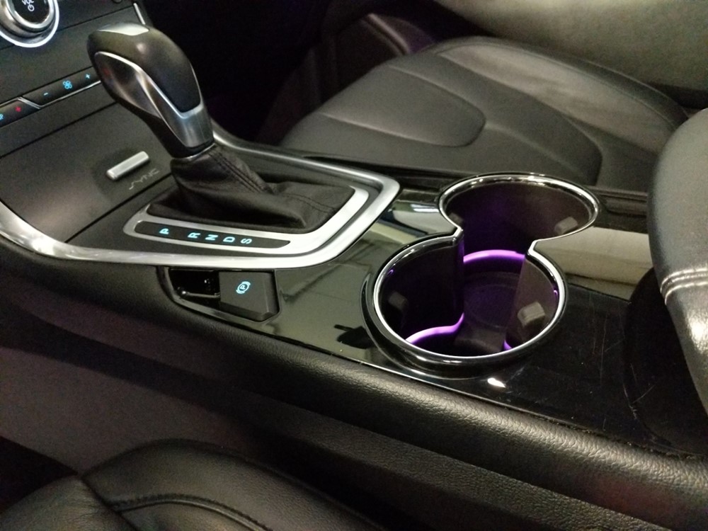 2017 Ford Edge - Center Console/Cup Holders