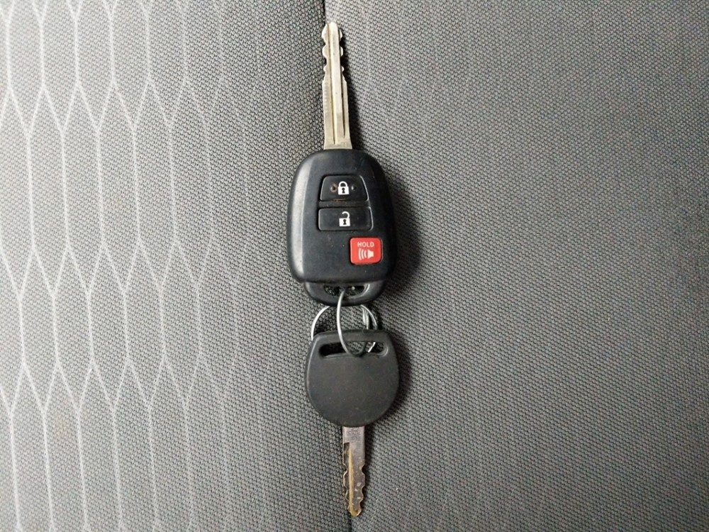 2017 Toyota Tacoma - Keys