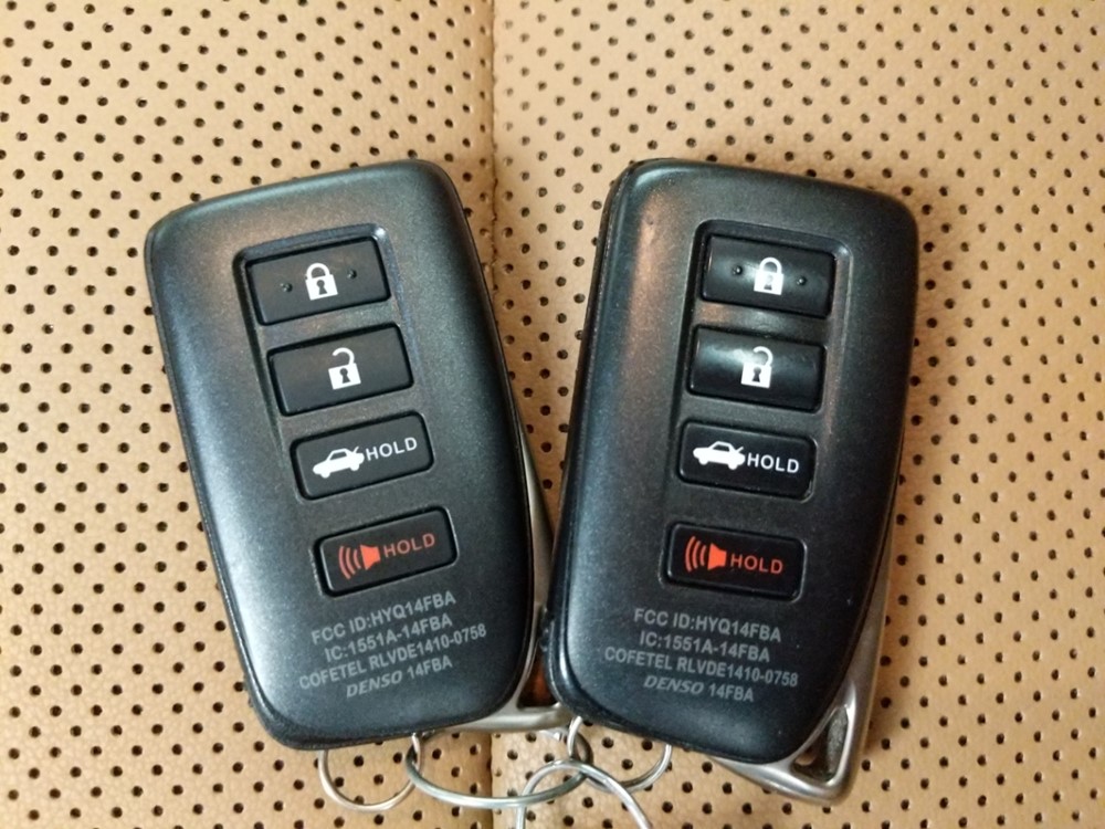 2016 Lexus IS 200t - Keys