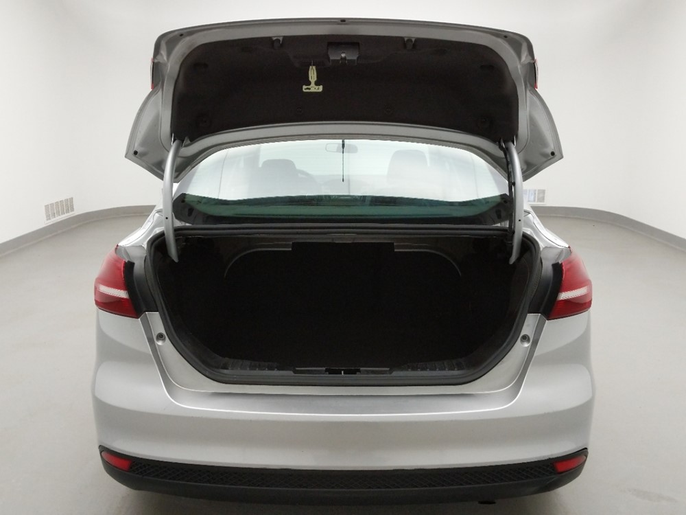 2017 Ford Focus - Trunk