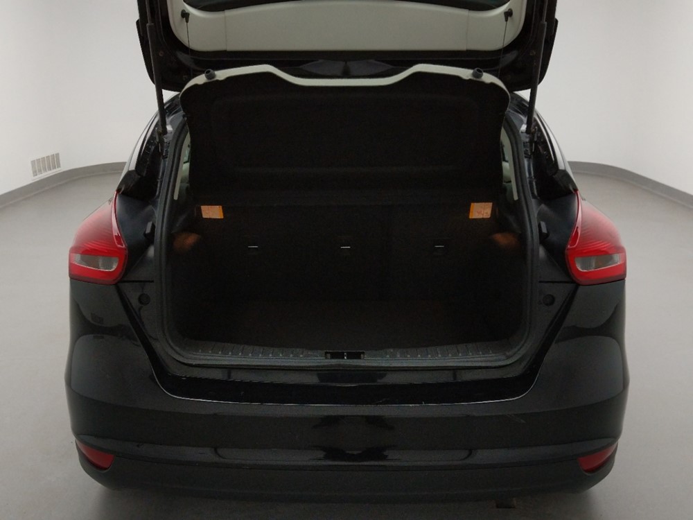 2017 Ford Focus - Trunk