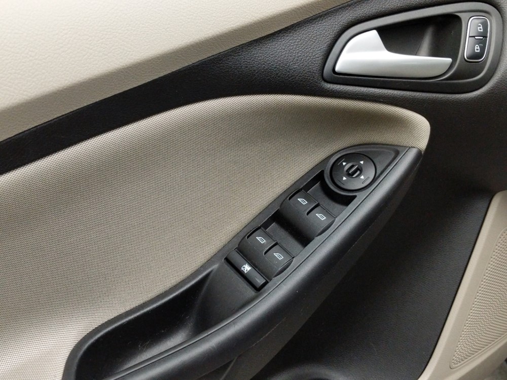 2017 Ford Focus - Driver Power Windows/Lock Control