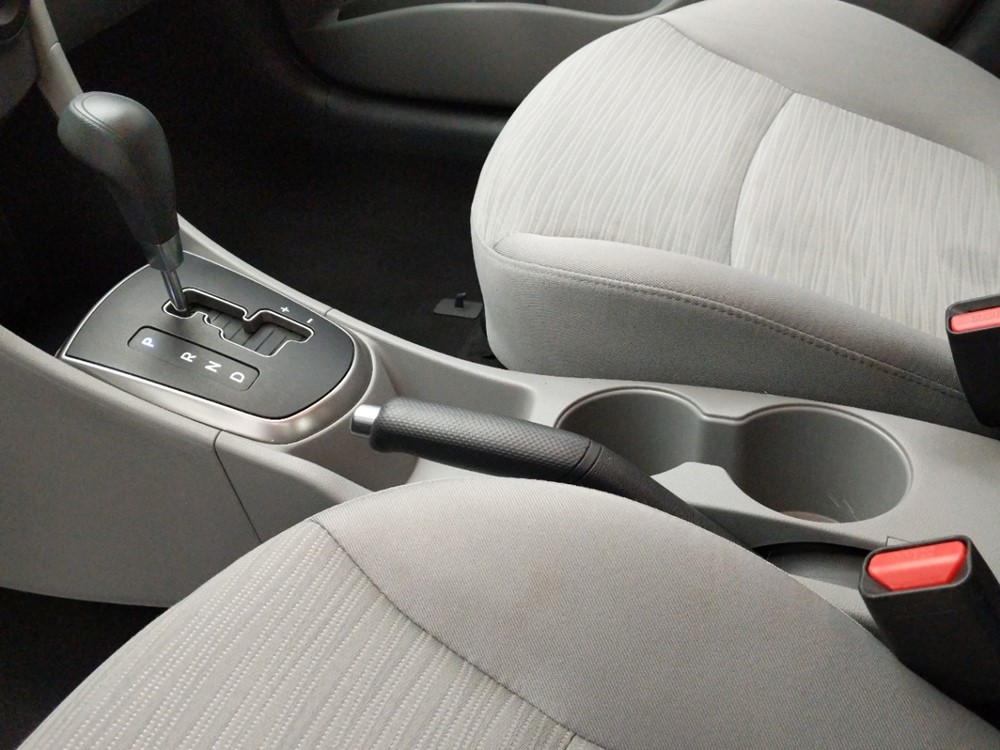 2017 Hyundai Accent - Center Console/Cup Holders