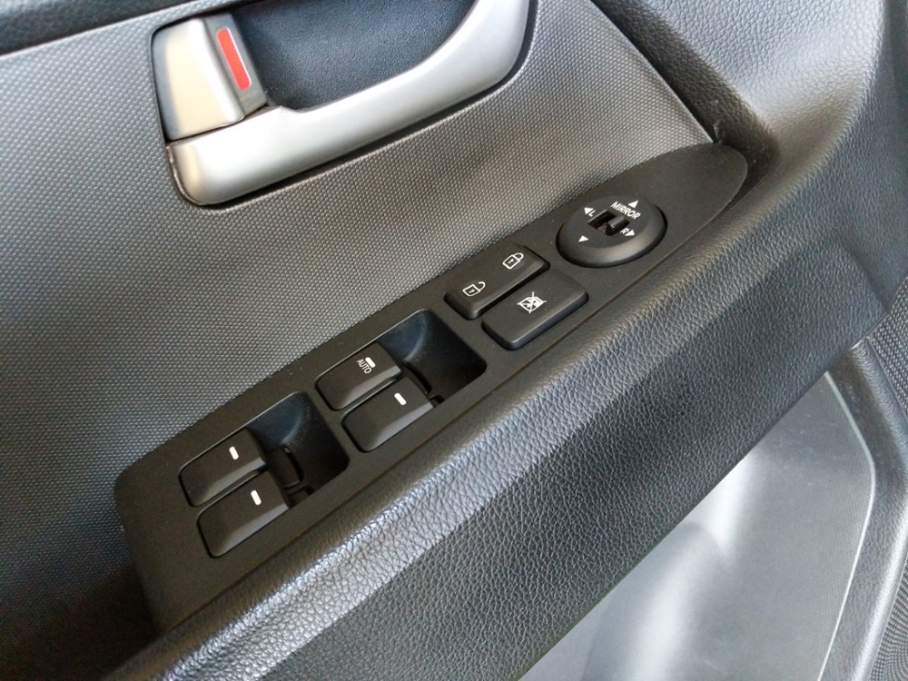 2013 Kia Sportage - Driver Power Windows/Lock Control