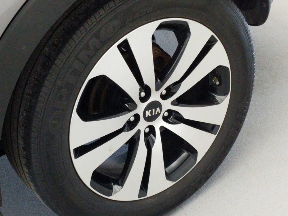 2013 Kia Sportage - Wheel