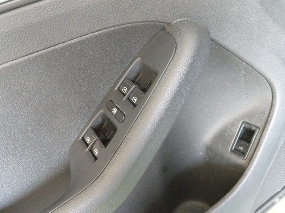 2017 Volkswagen Jetta - Driver Power Windows/Lock Control
