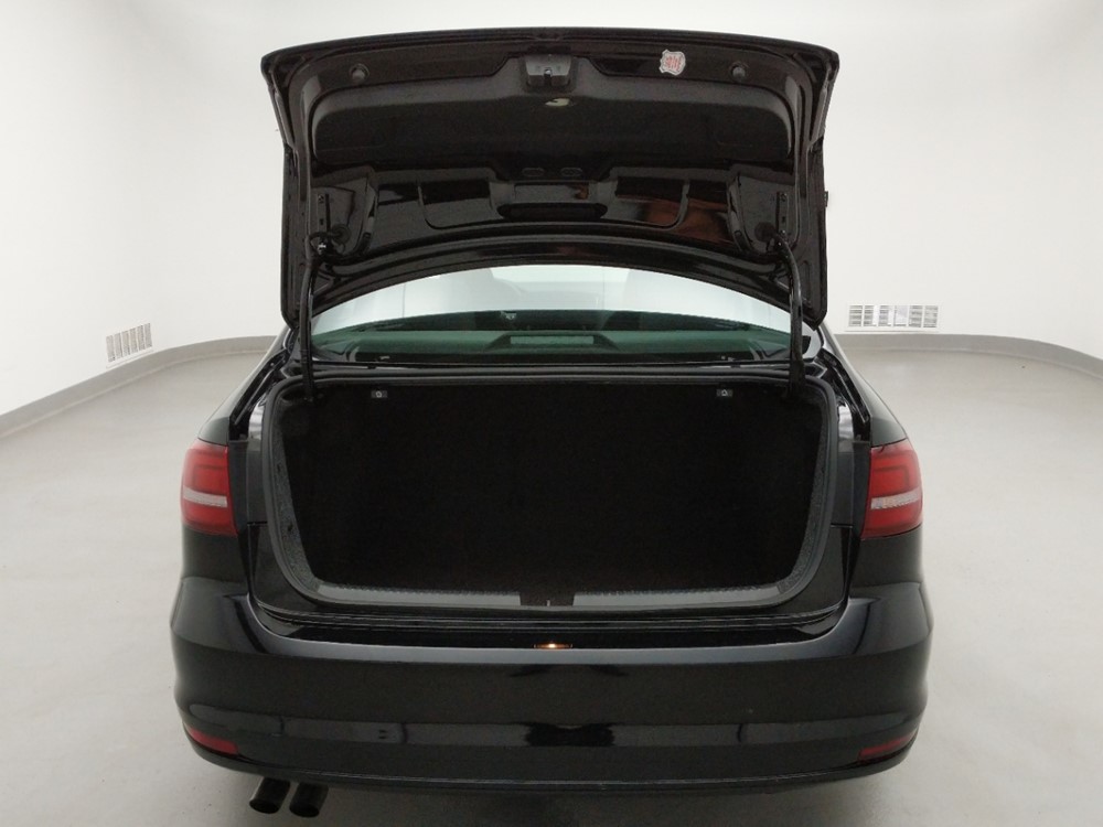 2017 Volkswagen Jetta - Trunk