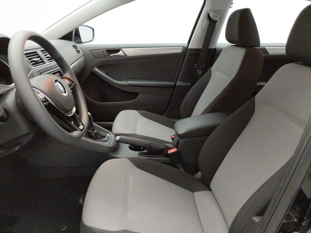 2017 Volkswagen Jetta - Driver Front Seat