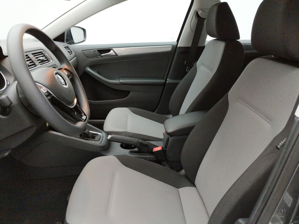 2017 Volkswagen Jetta - Driver Front Seat