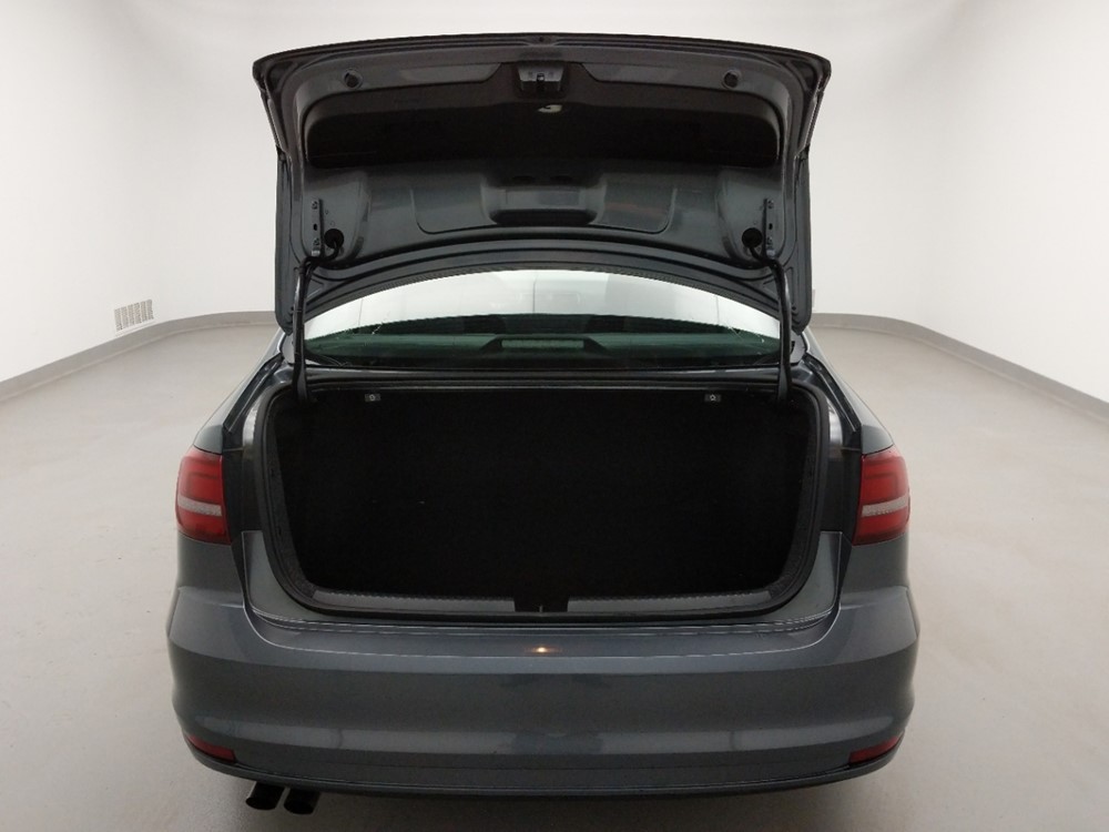 2017 Volkswagen Jetta - Trunk