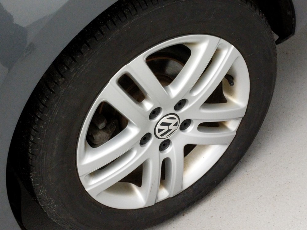 2017 Volkswagen Jetta - Wheel