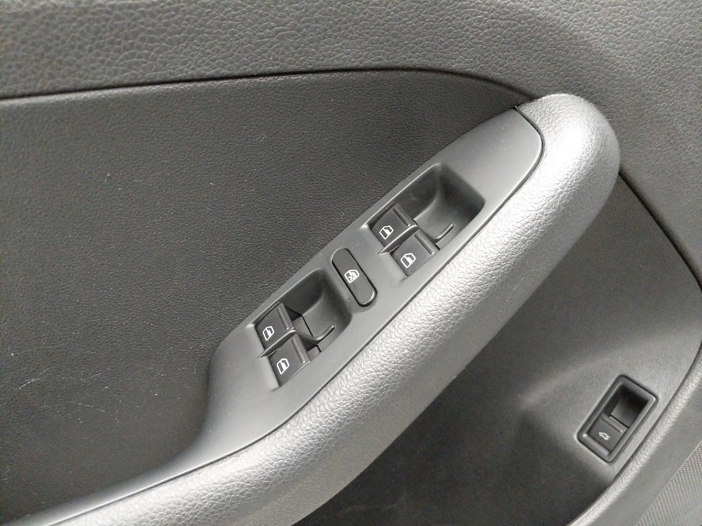 2017 Volkswagen Jetta - Driver Power Windows/Lock Control