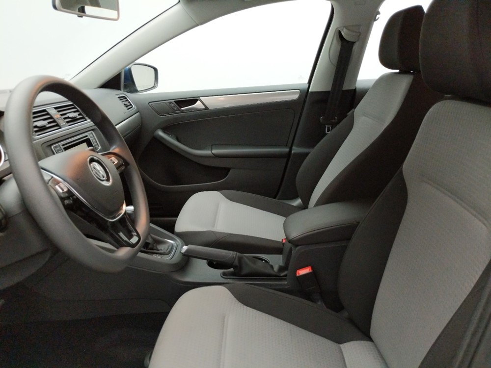 2017 Volkswagen Jetta - Driver Front Seat