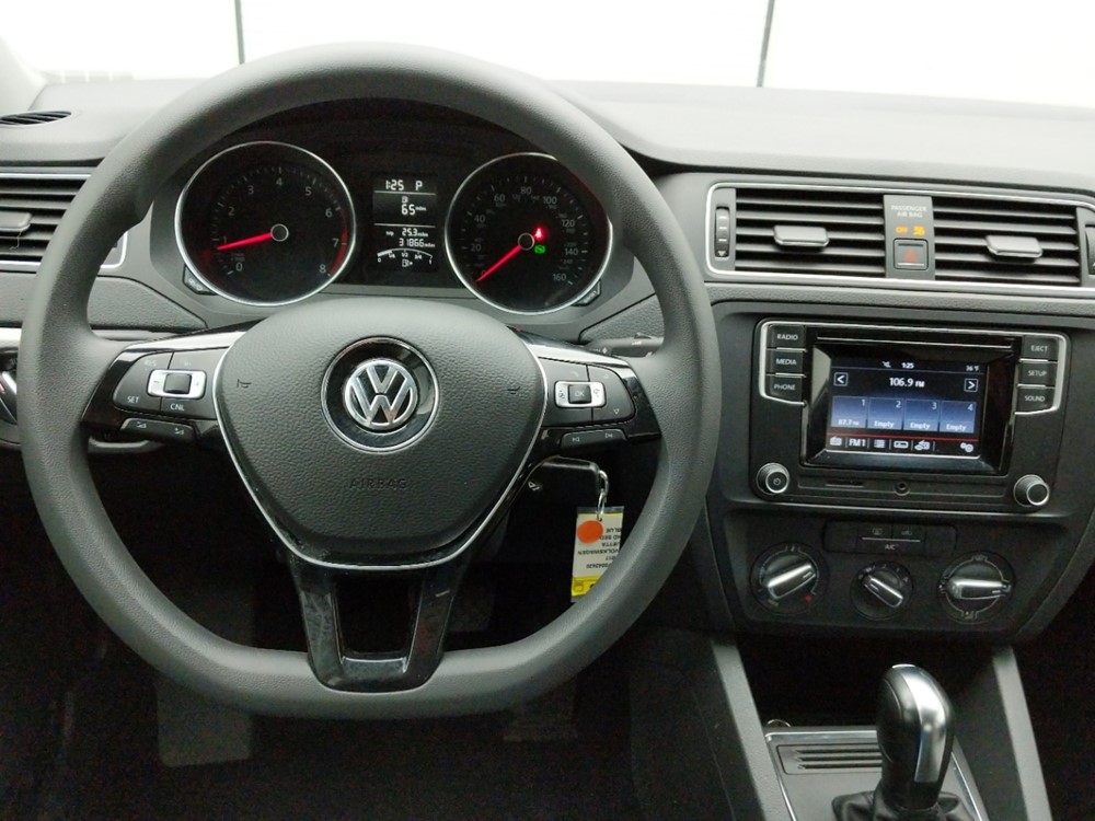 2017 Volkswagen Jetta - Driver Dash