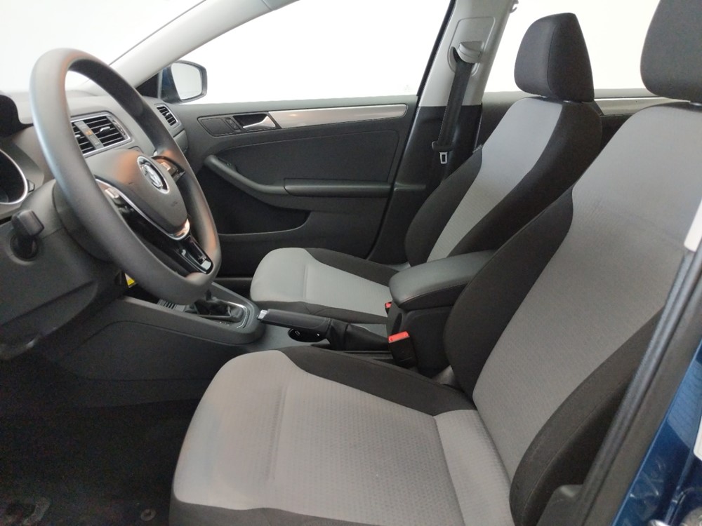 2017 Volkswagen Jetta - Driver Front Seat