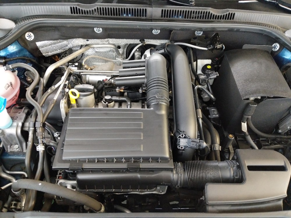 2017 Volkswagen Jetta - Engine
