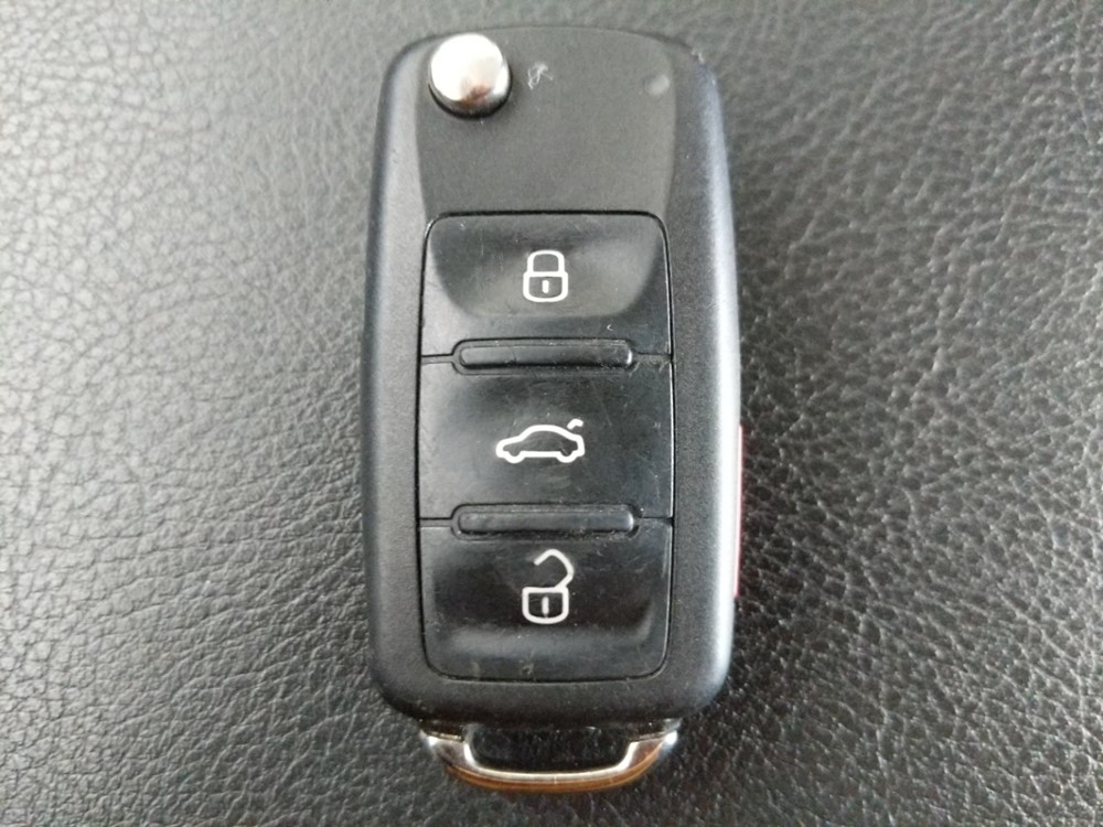 2017 Volkswagen Jetta - Keys