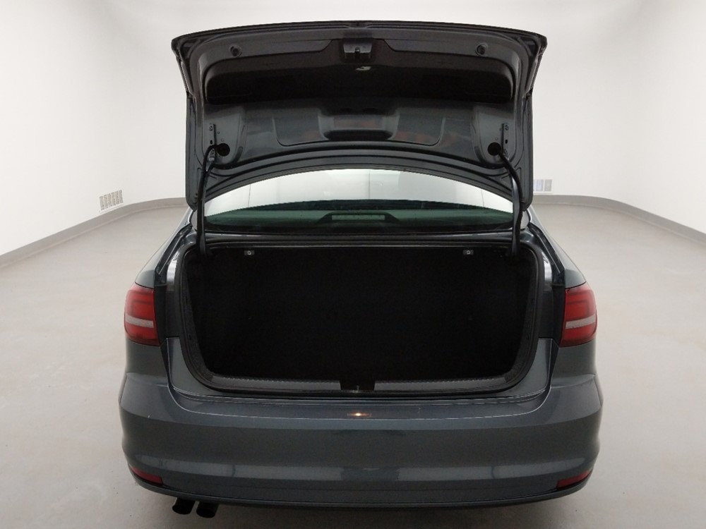 2017 Volkswagen Jetta - Trunk