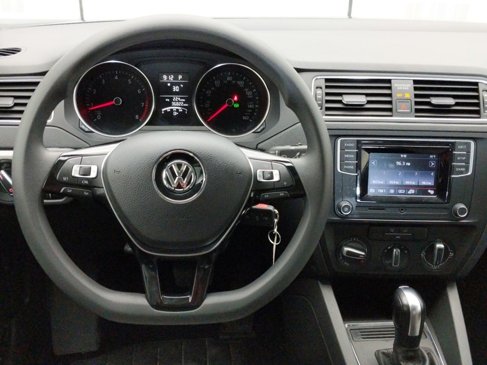 2017 Volkswagen Jetta - Driver Dash