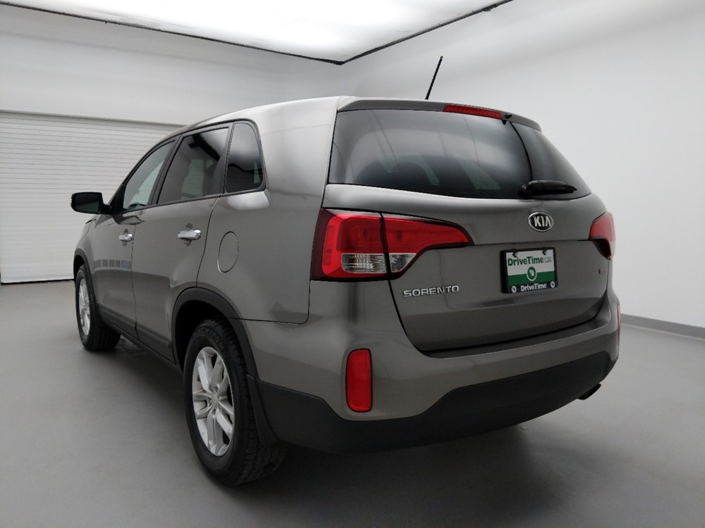 2015 Kia Sorento - Driver Rear Bumper