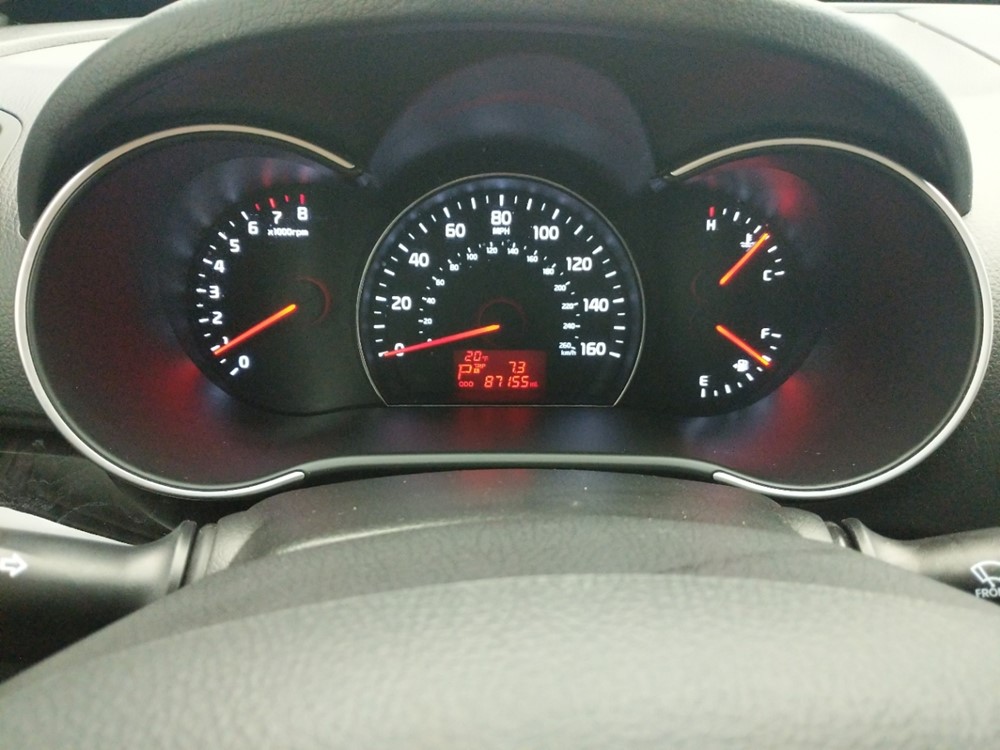 2015 Kia Sorento - Odometer Close Up