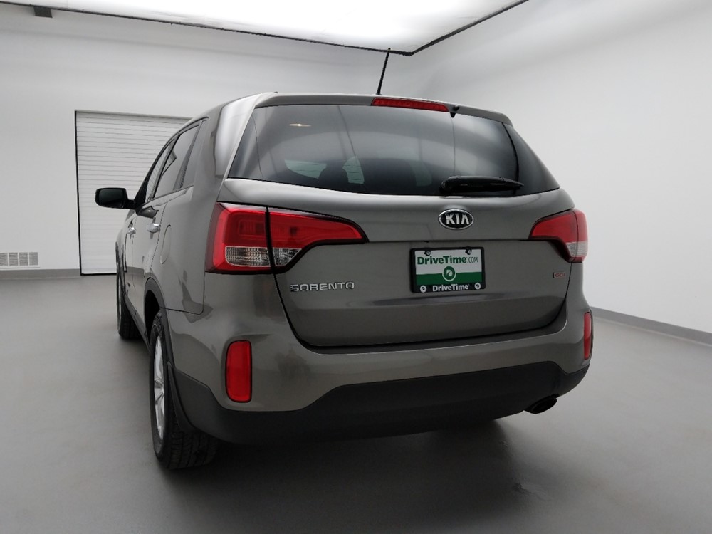 2015 Kia Sorento - Driver Rear Trunk