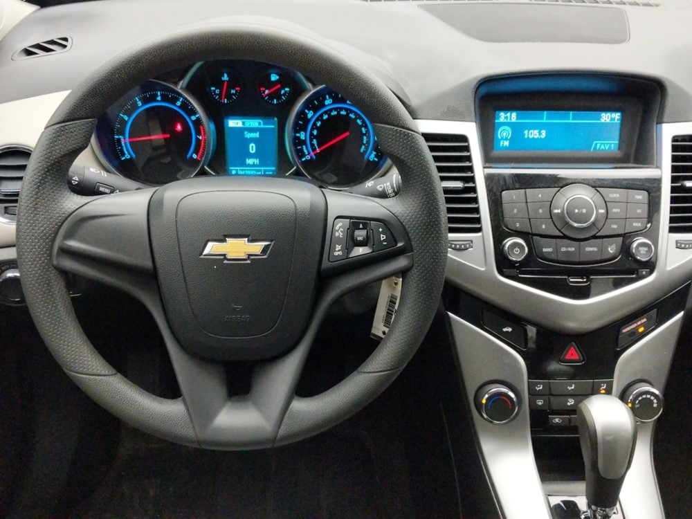 2015 Chevrolet Cruze - Driver Dash