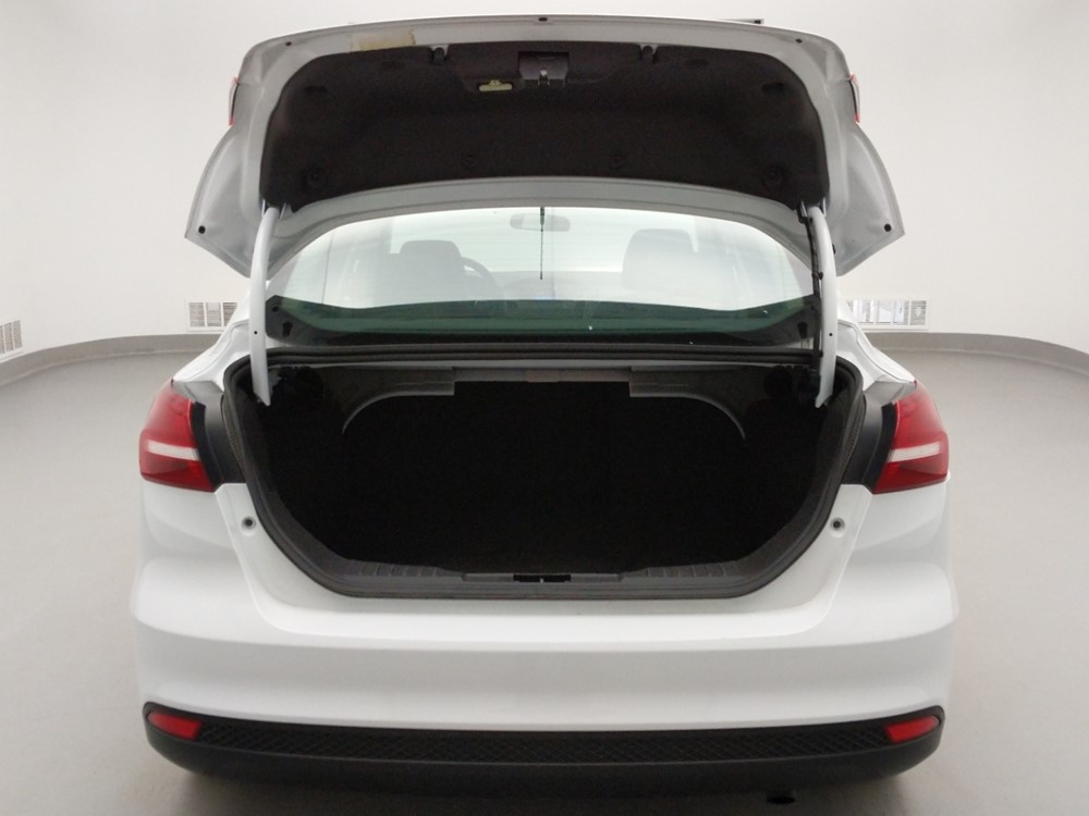 2017 Ford Focus - Trunk