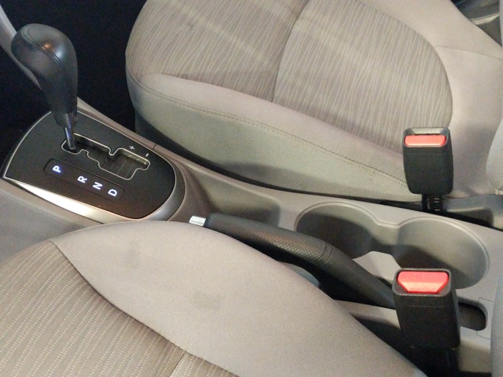 2017 Hyundai Accent - Center Console/Cup Holders