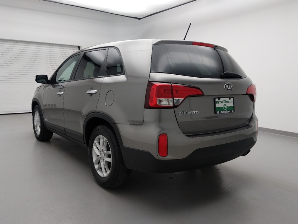 2014 Kia Sorento - Driver Rear Bumper