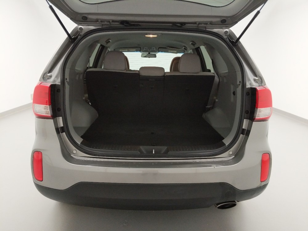 2014 Kia Sorento - Trunk