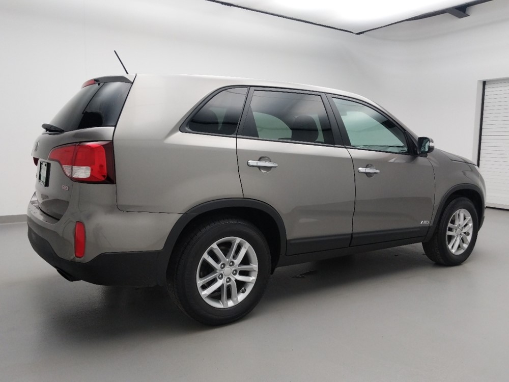 2014 Kia Sorento - Passenger Rear Side
