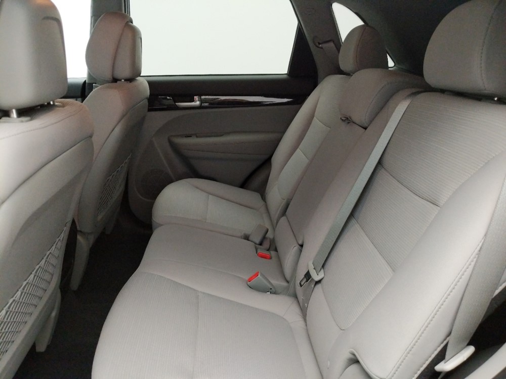 2014 Kia Sorento - Driver Rear Seat