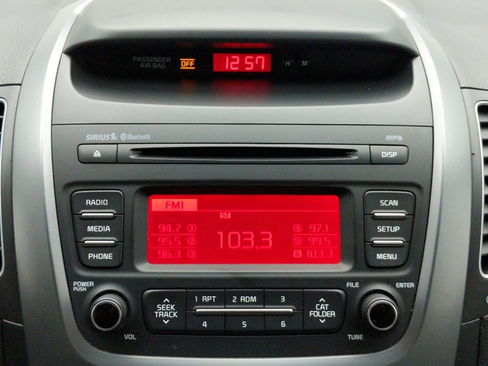 2014 Kia Sorento - Stereo Package