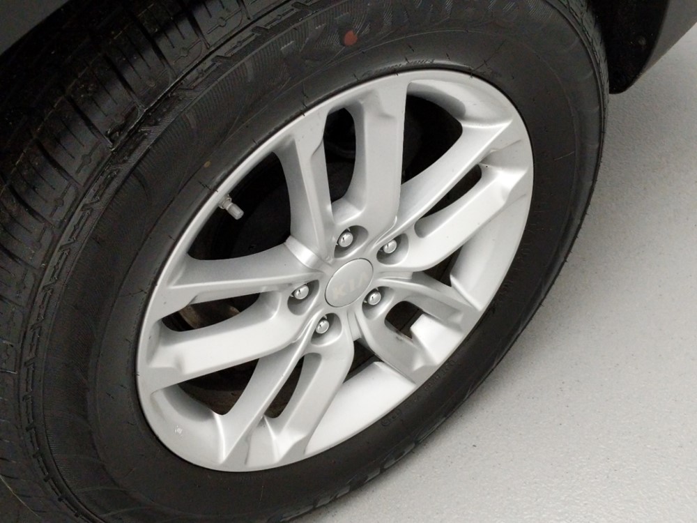 2014 Kia Sorento - Wheel