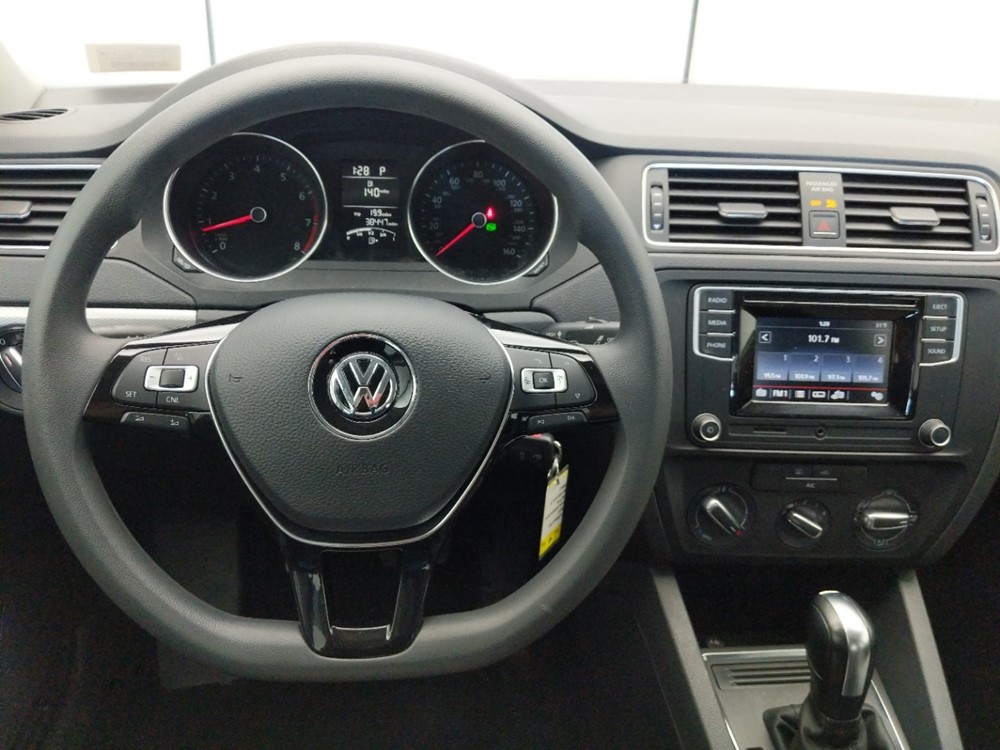 2017 Volkswagen Jetta - Driver Dash