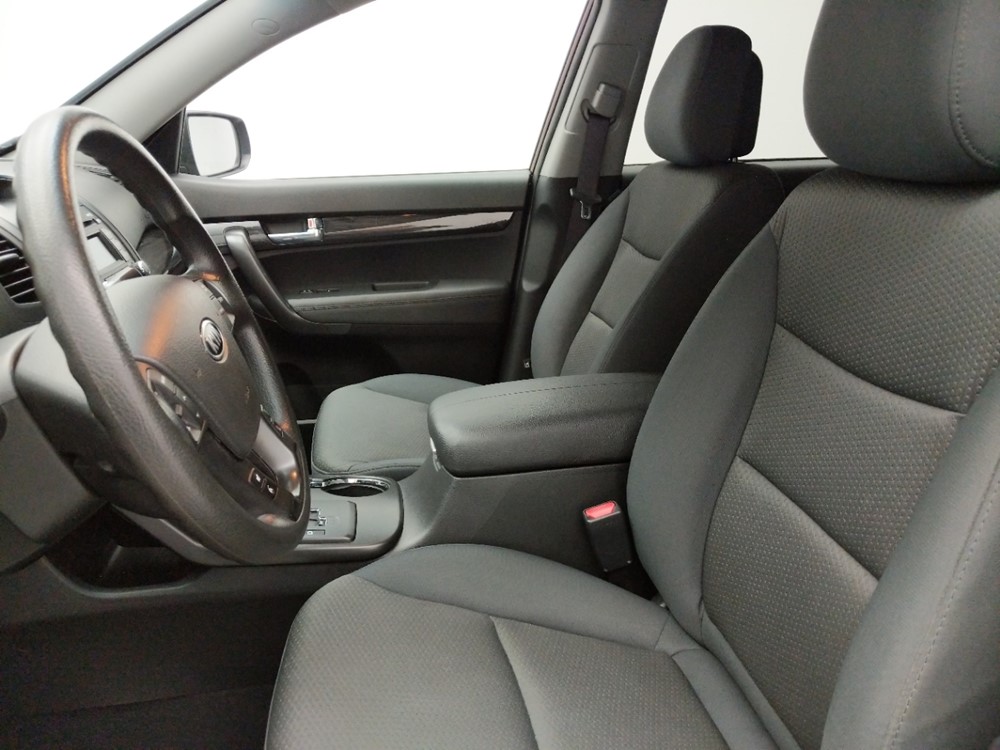 2012 Kia Sorento - Driver Front Seat