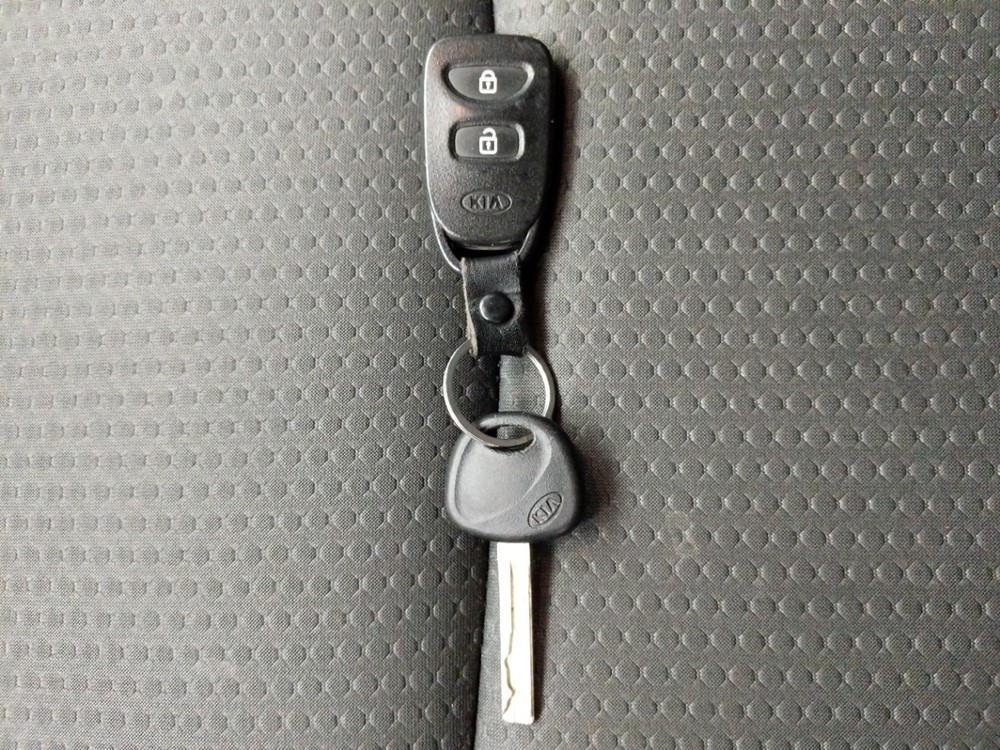 2012 Kia Sorento - Keys