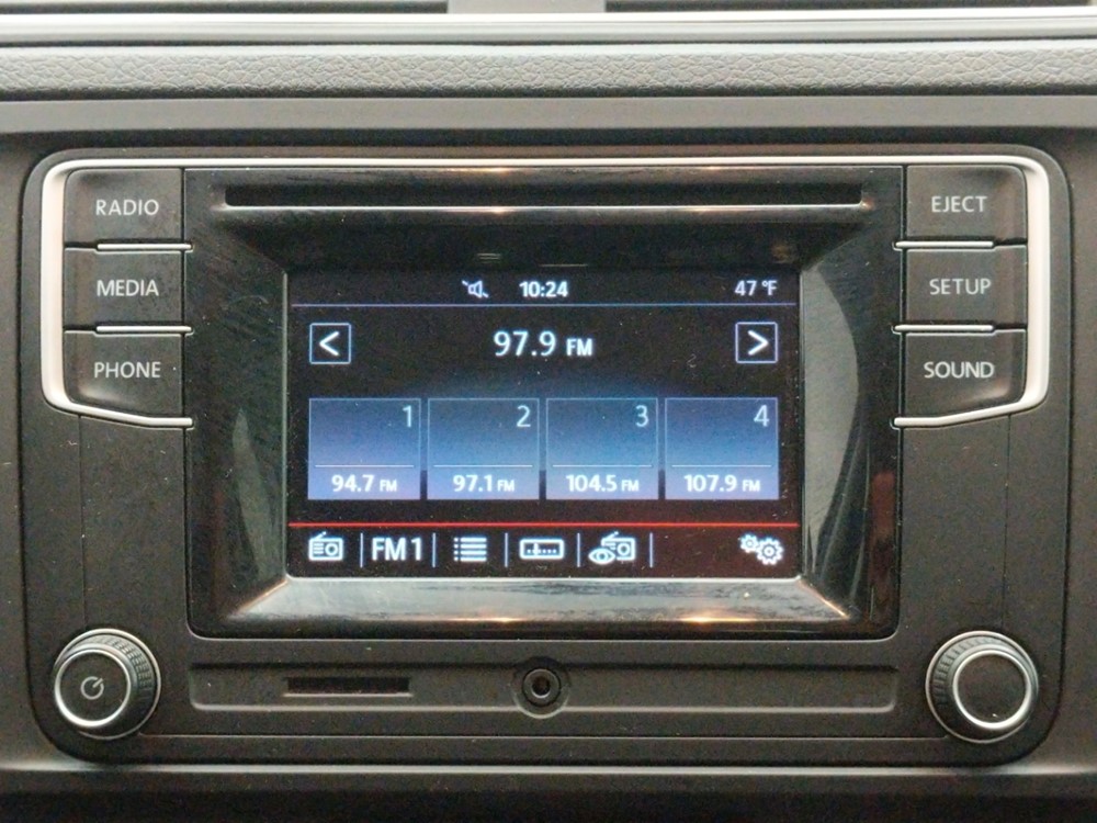 2017 Volkswagen Jetta - Stereo Package