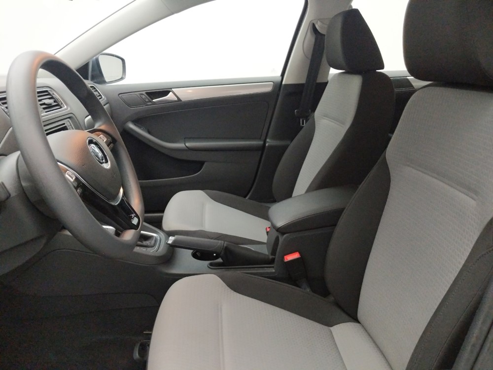 2017 Volkswagen Jetta - Driver Front Seat
