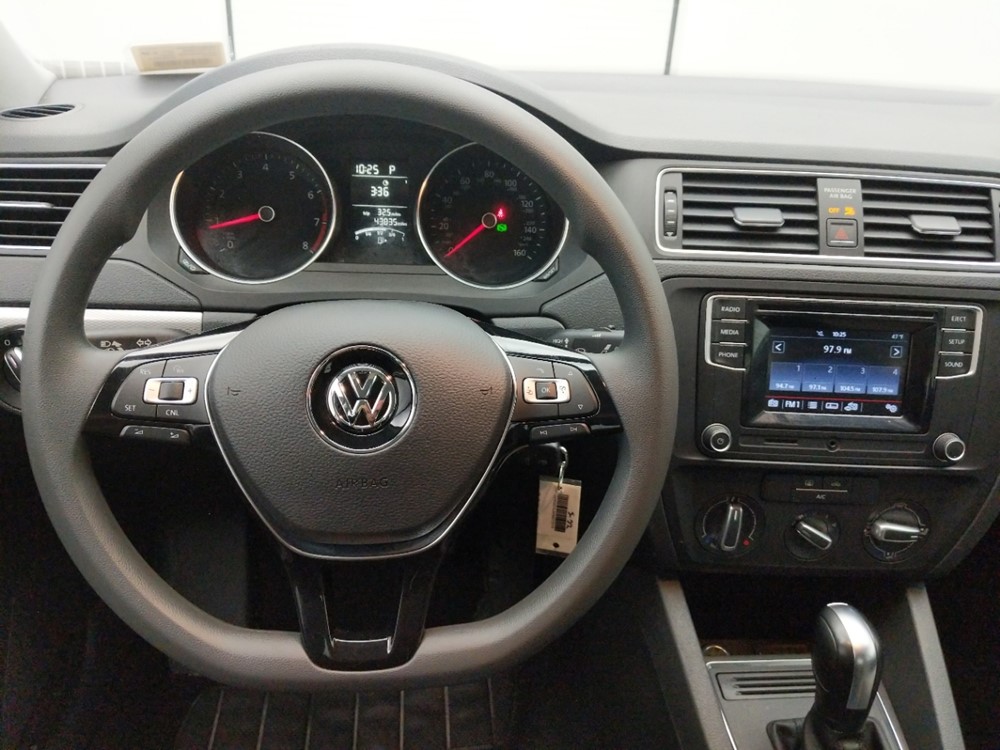 2017 Volkswagen Jetta - Driver Dash