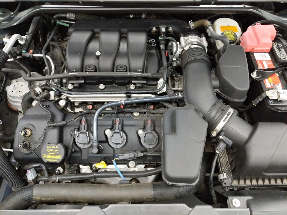 2013 Ford Taurus - Engine