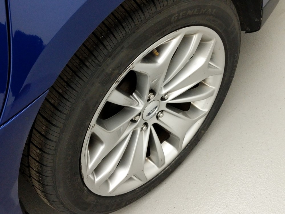2013 Ford Taurus - Wheel