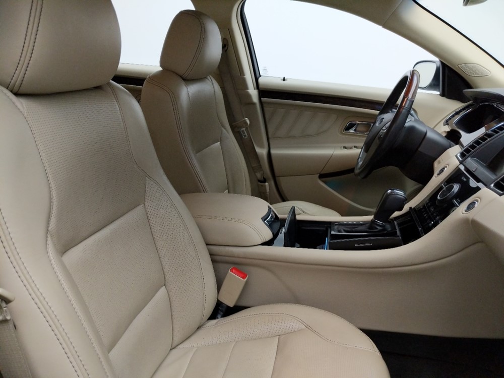 2013 Ford Taurus - Passenger Front Seat