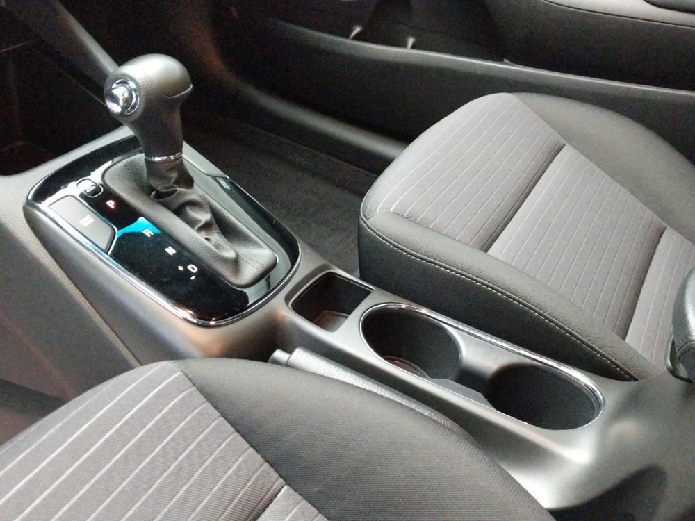 2017 Kia Forte - Center Console/Cup Holders