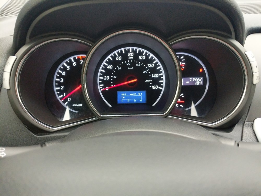 2014 Nissan Murano - Odometer Close Up