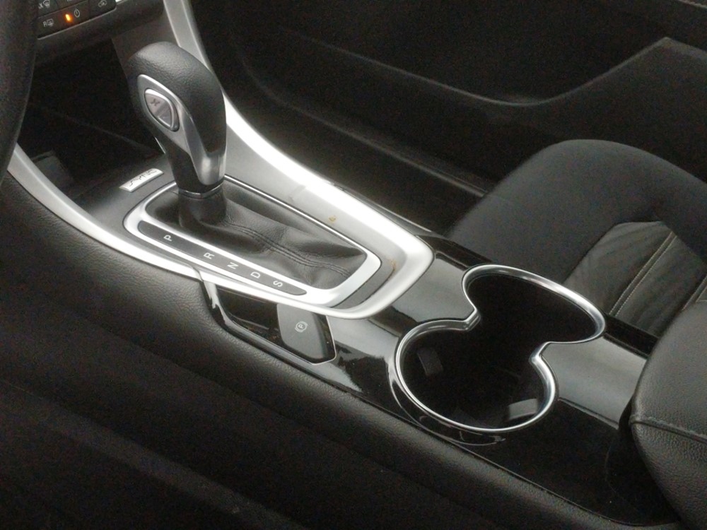 2016 Ford Fusion - Center Console/Cup Holders