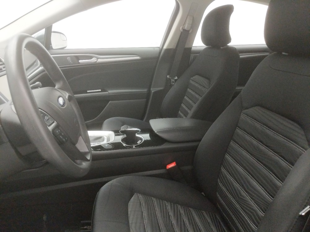 2016 Ford Fusion - Driver Front Seat